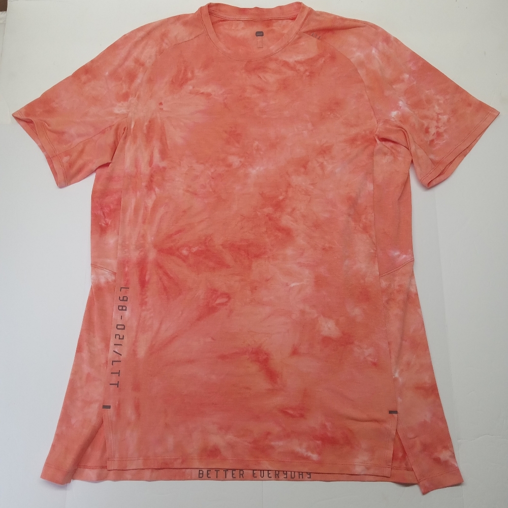 Lululemon t shirt